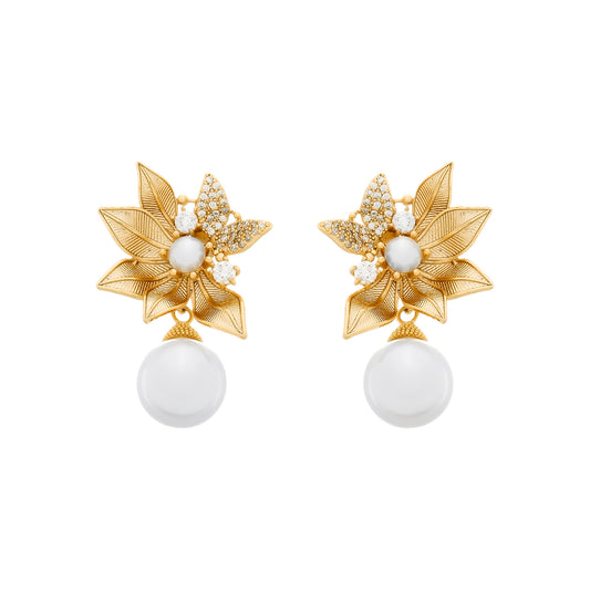 Brinco Dourado com Folhas em Zircônia e Pérolas